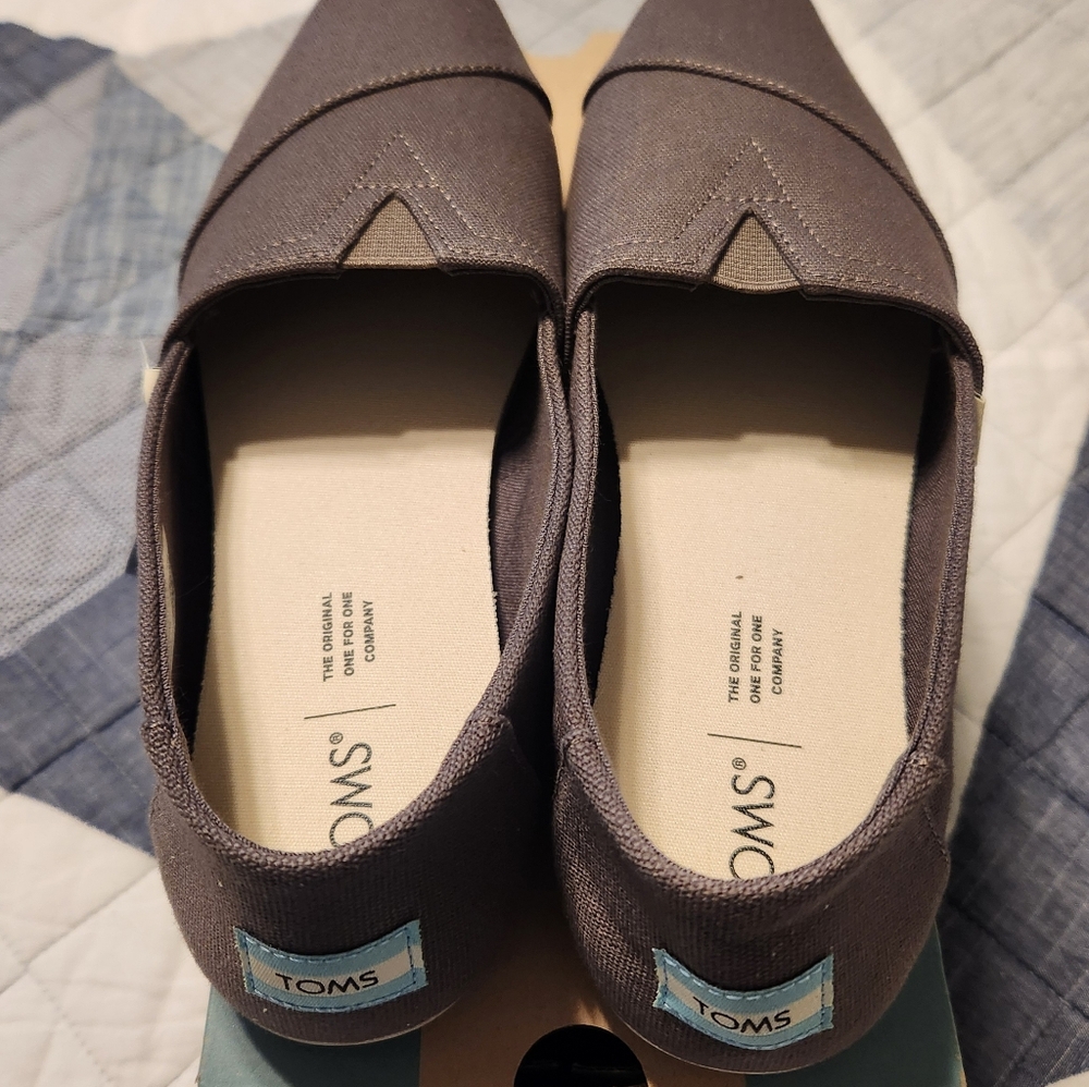 Tom's womens alpargata slip on canvas flats color Grey size 10 - Picture 2 of 7